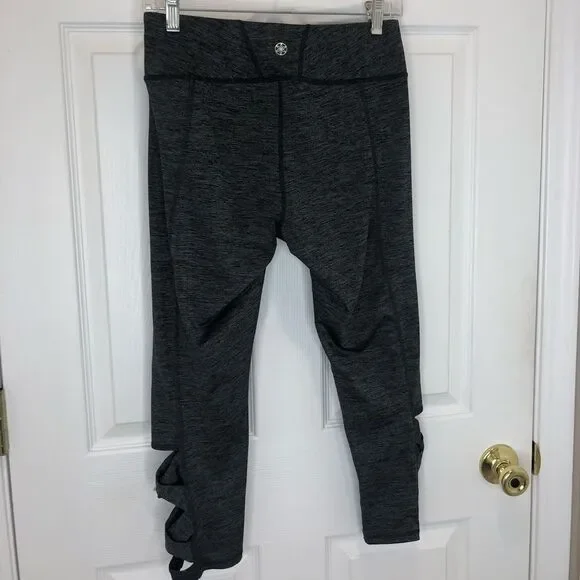 Gaiam gray Capri workout casual leggings size medium - Picture 6 of 13
